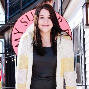 Meet your Posher, Esther